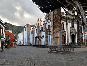 Teror, Gran Canaria, Basílica de Nuestra Señora del Pino.jpg