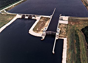 USACE Fulton Lock and Dam.jpg