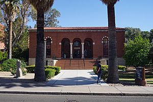 University of Arizona May 2019 02 (Arizona State Museum South)