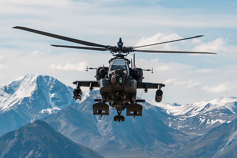 AH-64 Apache 4
