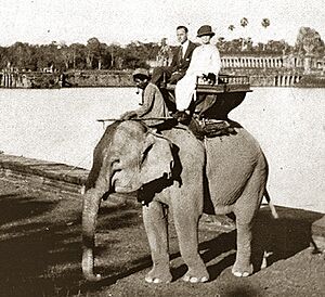 AngkorWat-Helen&Son1922