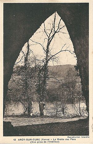Arcy-sur-Cure-FR-89-les grottes-10