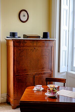 Bartow-Pell Mansion- Desk, Dresser, Hats