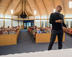 Darryl Strawberry Visits Travis Air Force Base (4291305)