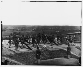 District of Columbia. Gun crews of Company H, 3d Massachusetts Heavy Artillery, at Fort Lincoln LOC cwpb.04286
