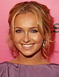 Hayden Panettiere 2009 (Straighten Crop)