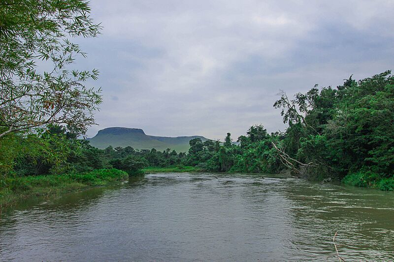 Lefini River (25583791878)