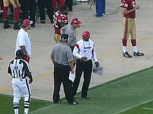 Mike Singletary at Rams at 49ers 11-16-08