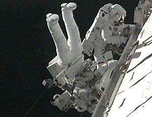 STS129 eva3 pic