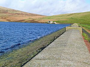 The West Water Reservoir dam - geograph.org.uk - 1012032