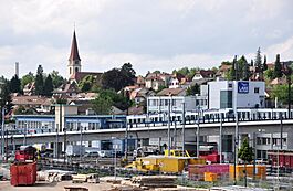 Wallisellen - Glatttalbahn - Glattzentrum 2011-06-23 16-55-18 ShiftN.jpg