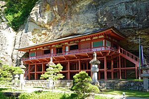 230728 Takkoku-no-iwaya Bishamondo Hiraizumi Iwate pref Japan02s3