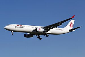 B-HYF - Dragonair - Airbus A330-342 - PEK (16484020506)