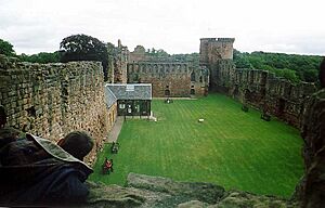 Bothwell castle 1997 a