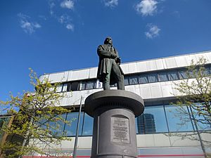 Brunel Statue 12th may 2019