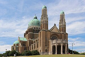 Bruxelles - Basilique Nationale du Sacré-Cœur à Koekelberg (5)