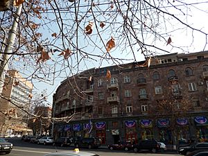 Building on Mashtots street 11