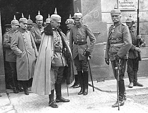 Bundesarchiv Bild 183-R11105, Kaiser Wilhelm II., August v. Mackensen crop