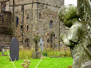 Churchyard Angel - geograph.org.uk - 1654348