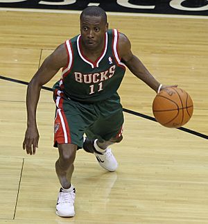 Earl Boykins Bucks