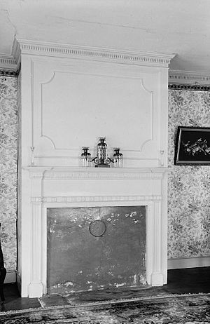 Elisha Payne House, Mantel, Canterbury (Windham County, Connecticut)