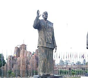 Elllen Johnson statue (cropped)