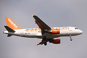 G-EZDU Airbus A319 Easyjet (10843149586)