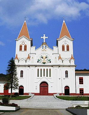 Iglesia de Nra Sra del Perpetuo Socorro-San Jose de la M.jpg