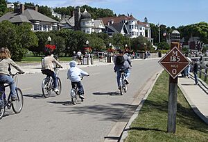 M-185 mile 0 on Mackinac Island August 2004