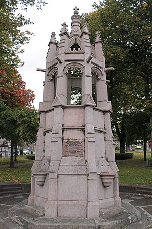 Monument to Fox Maule Ramsay in Brechin
