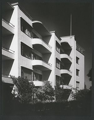Newburn balconies from east 1951