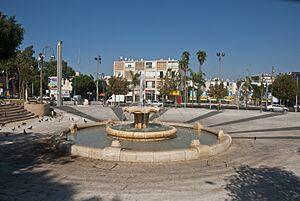 PetahTikva FoundersSquare