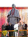 Praful Patel, the Minister of State (Independent Charge) for Micro, Small and Medium Enterprises, Shri Dinsha J. Patel and other dignitaries at the unveiling ceremony of the statue of Sardar Vallabh Bhai Patel