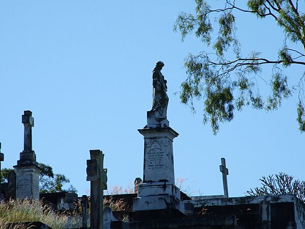 Toowong Cemetery 2
