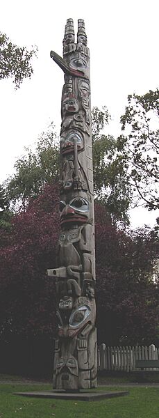 TotemPoleVictoriaBC-3