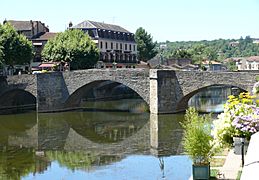 Villefranche-de-Rouergue - Pont des Consuls -1