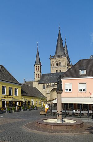 Xanten markt Norbertbrunnen 02.jpg