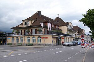 Bahnhofsgebäude Spiez