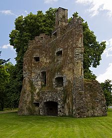 Castlecoote Castle ruins