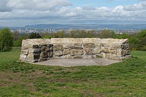 Cathkin Braes Country Park - the viewpoint - geograph.org.uk - 948726