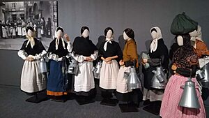 Exhibition Ruth Anderson in Pontevedra 01