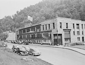 General store operated by subsidiary company. U.S. Coal & Coke Company, U.S. ^30 & 31 Mines, Lynch, Harlan County... - NARA - 541405 - cropped and restored