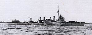 HMS Broadway (H90) underway in March 1942