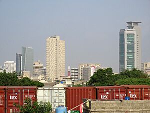 Highrises on II Chundrigar