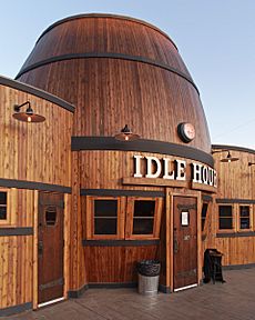 Idle Hour Cafe North Hollywood (vertical) 2015-02-15