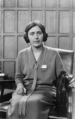 Kathleen Beyer Blackburn (1892-1968), sitting in chair (3322780248) (cropped).jpg