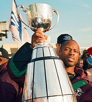 Mike Pringle holds the GREY CUP.jpg