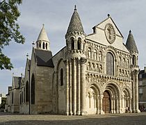 Poitiers, Église Notre-Dame la Grande-PM 31852