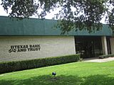 Texas Bank and Trust Co. in Van, TX IMG 6619