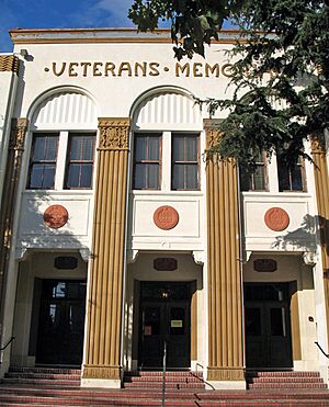 Veterans Memorial Building (Alameda, CA) 2 (cropped)